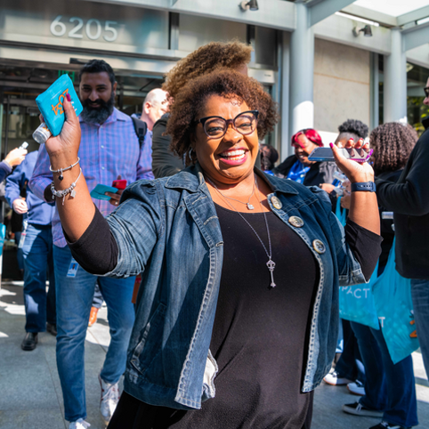 Cox employee at 34x34 festival