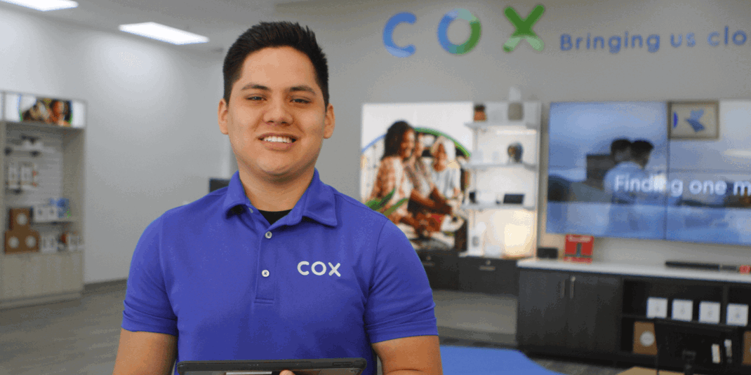 Sales Cox employee in a Cox store