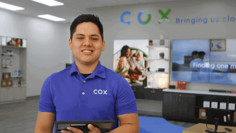 Sales Cox employee in a Cox store