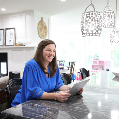 Erin Lomax 20190628 0212 720X480 779C19e6 F310 4474 9A0a 74197F00bdf3